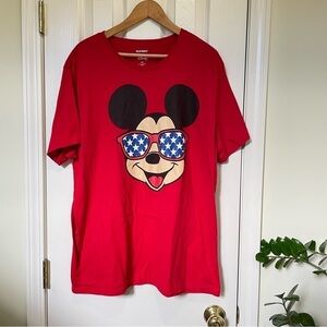 Old navy x Disney Red Mickey Mouse star glasses Tee xxl